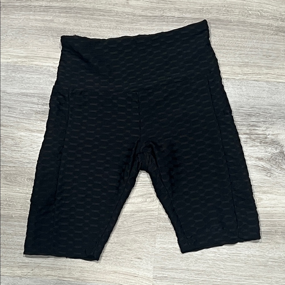 Women's Love Streak Black Textured Biker Shorts with Pockets